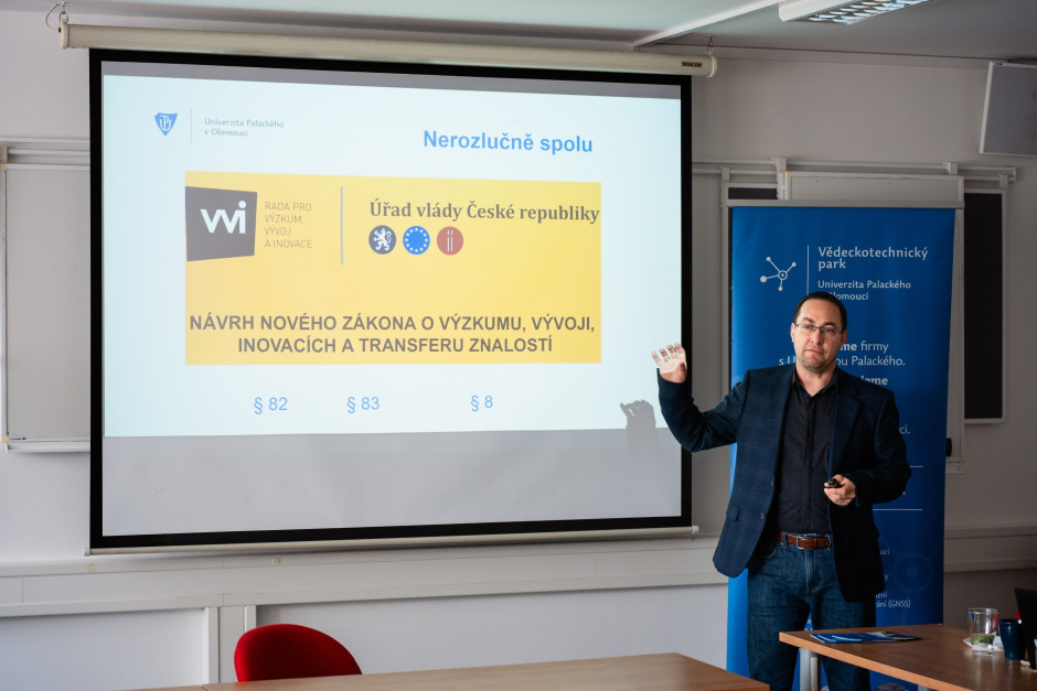 Mgr. Radomír Sztwiertnia z Univerzity Palackého
