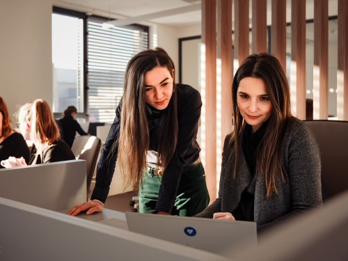 Element Coworking nabízí sdílený pracovní prostor v univerzitní budově Envelopa Hub